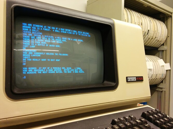 Colossal_Cave_Adventure_on_VT100_terminal