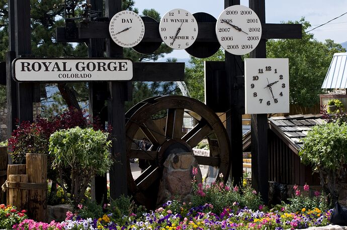 Royal Gorge welcome sign 8. 23.2008