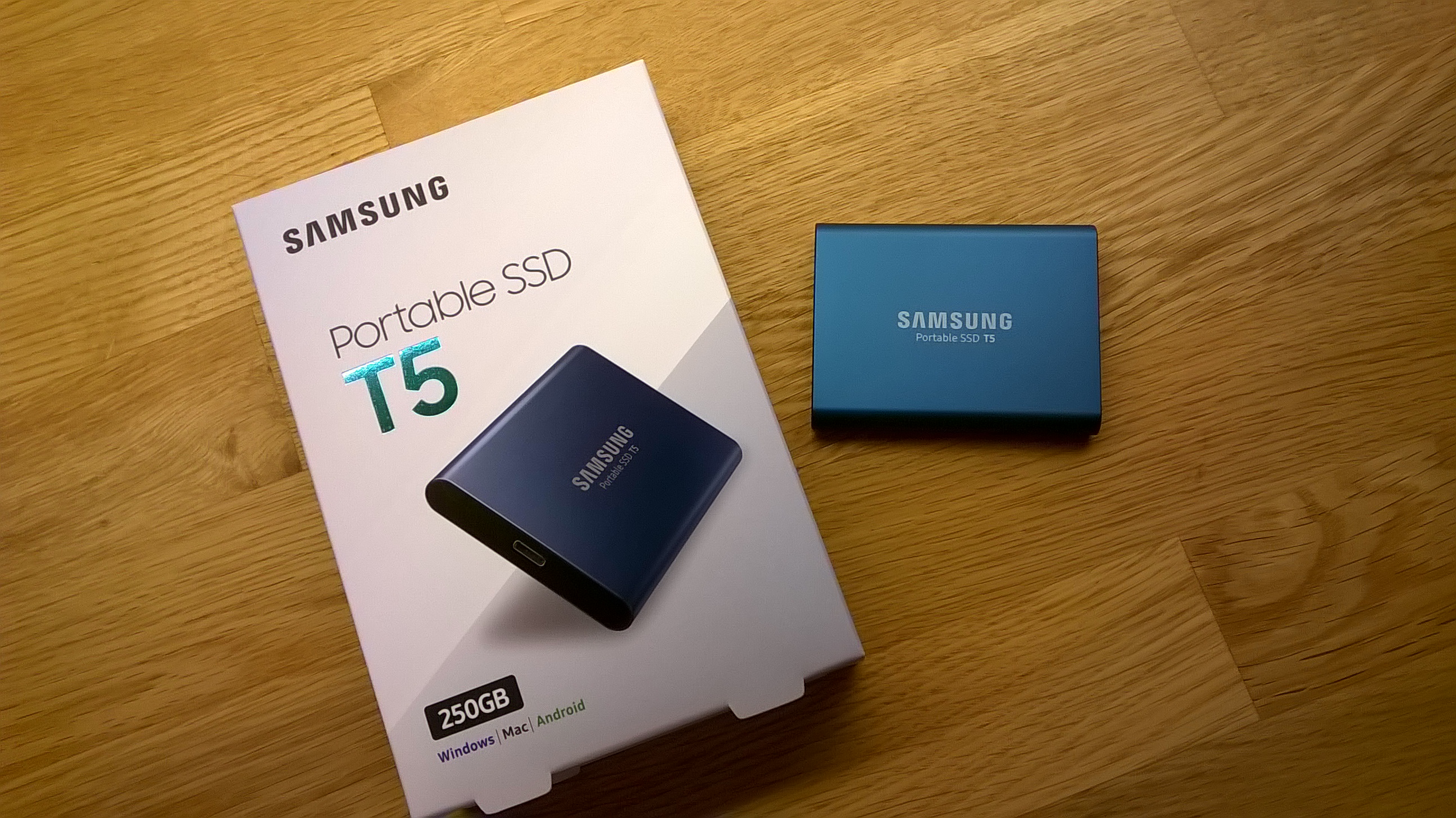 250GB-SAMSUNG-T5-SSD-02